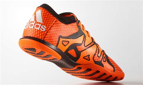 Hallenschuhe von adidas .